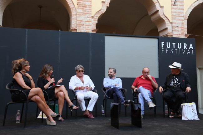  tavola rotonda sull'expo marchigiana con Carlo Cambi, Massimo Donà, Mosè Ambrosi, Stefano Antonucci e Angela Velenosi