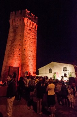 la torre ghibellina per l'appuntamentodi latinorum