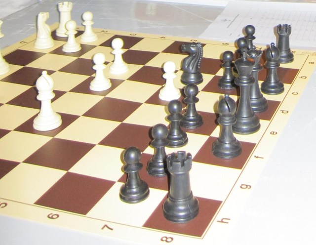 Gioco degli scacchi con stagno Cavalieri-Cavaliere Medioevo a scacchi set di stagno vetro Brett 