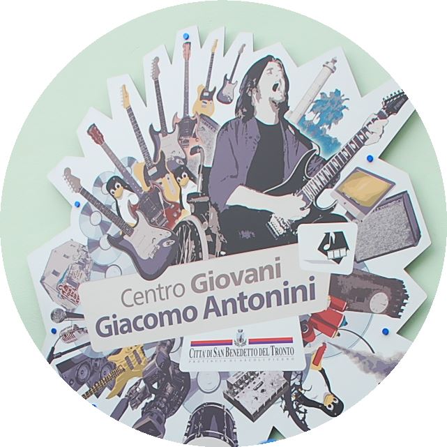 Il “Centro Giovani” è stato intitolato a “Giacomo Antonini”