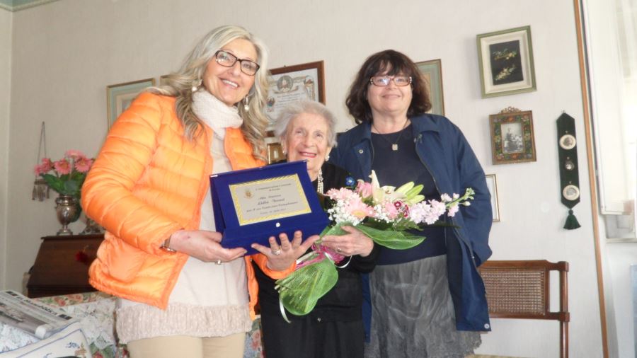 Gli auguri del comune di Fermo alla Signora Lidia Trozzi per i suoi 100 anni