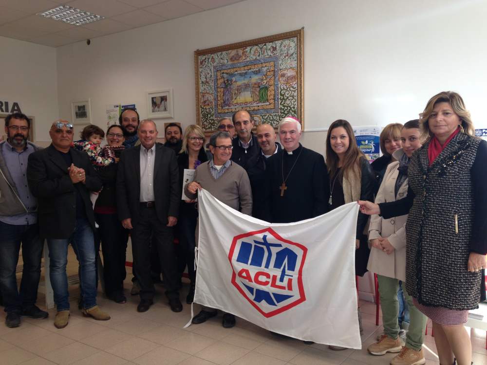 Monsignor D’Ercole in visita alle Acli di Ascoli
