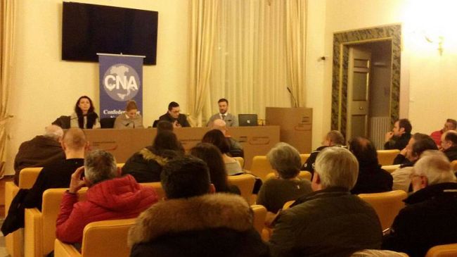 l'incontro informativo sul decreto post terremoto dello scorso 14 dicembre a Fermo, in Camera di Commercio
