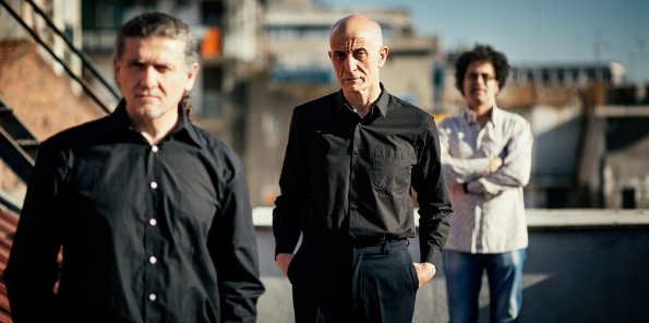 Il trio Servillo-Girotto-Mangalvite presenta “Parientes” al Teatro La Perla