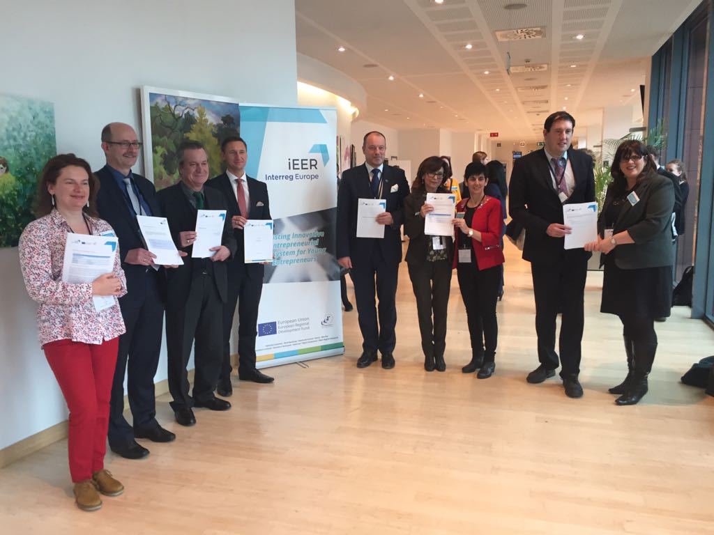 iEer: l’assessore Bravi firma a Bruxelles l’Action Plan a sostegno dei giovani imprenditori