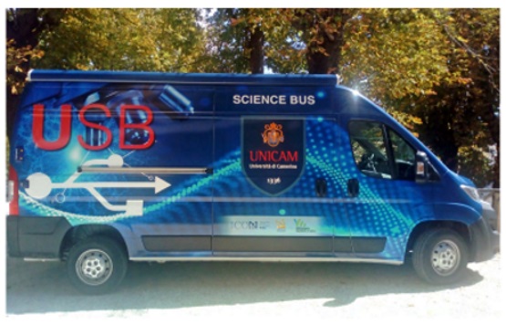 Inaugurazione del nuovo “UniCam Science Bus”