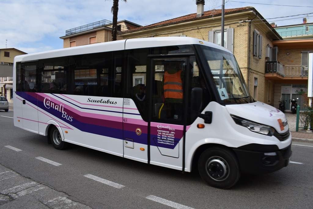 Nove nuovi scuolabus per gli studenti di Monteprandone