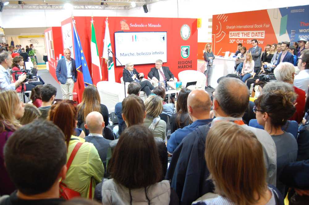 Le Marche al Salone del libro di Torino, Sgarbi: “Luogo di infinita bellezza”