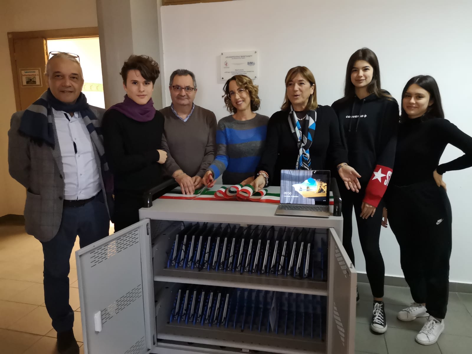 Inaugurato il Laboratorio Linguistico mobile al Liceo Scientifico Rosetti