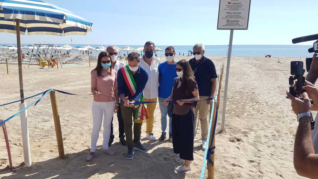 Nasce a Giulianova la spiaggia libera “Granelli… di Gioia” riservata ai minori con disturbi dello spettro autistico