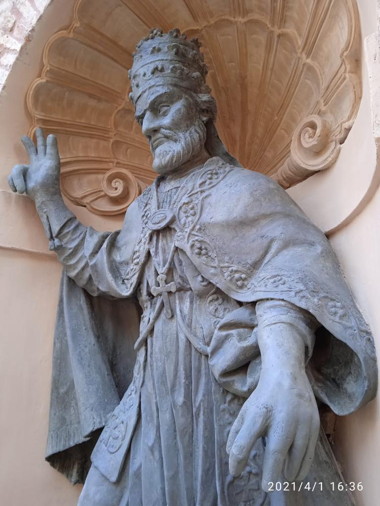 Restaurata la statua di Sisto V nel centro storico