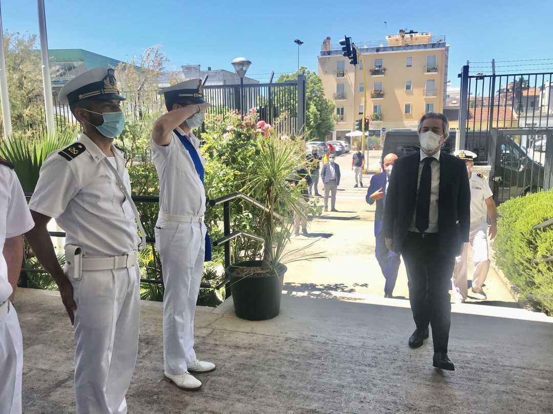 Il Sottosegretario di Stato Francesco Battistoni incontra la marineria presso la Guardia Costiera di San Benedetto