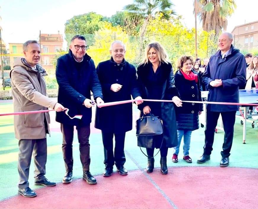 Liceo Classico Leopardi, inaugurato il nuovo campo sportivo esterno