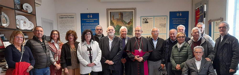 Il Vescovo Bresciani ha fatto visita al Circolo dei Sambenedettesi
