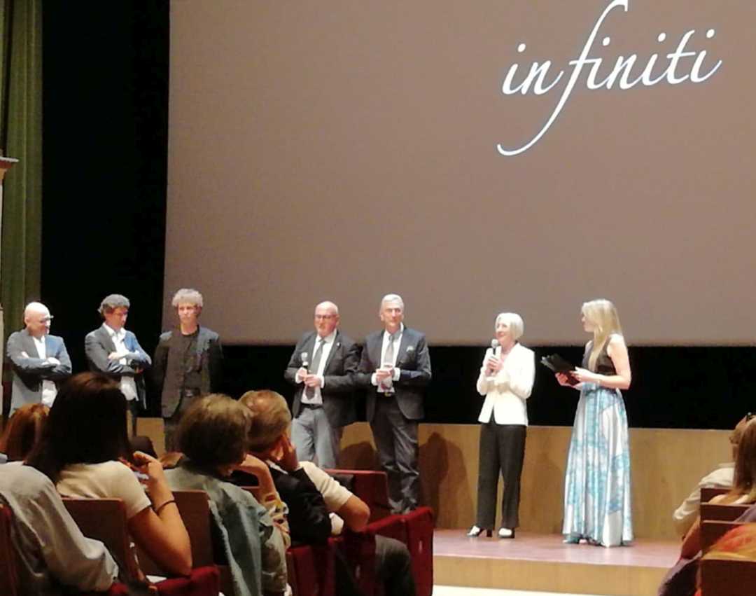 Recanati: Grande successo e teatro sold-out per la premiere italiana del film InFiniti girato a Recanati