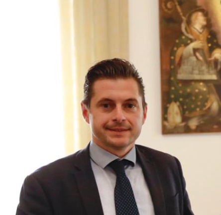 Ringraziamento sindaco Marco Fioravanti al direttore generale e alla direzione Ast 5