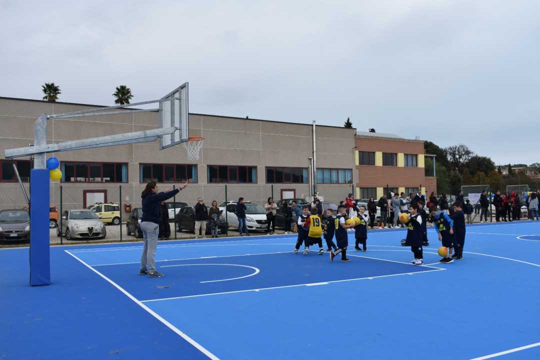 Inaugurato il nuovo campo da Basket nella Cittadella dello Sport a Centobuchi