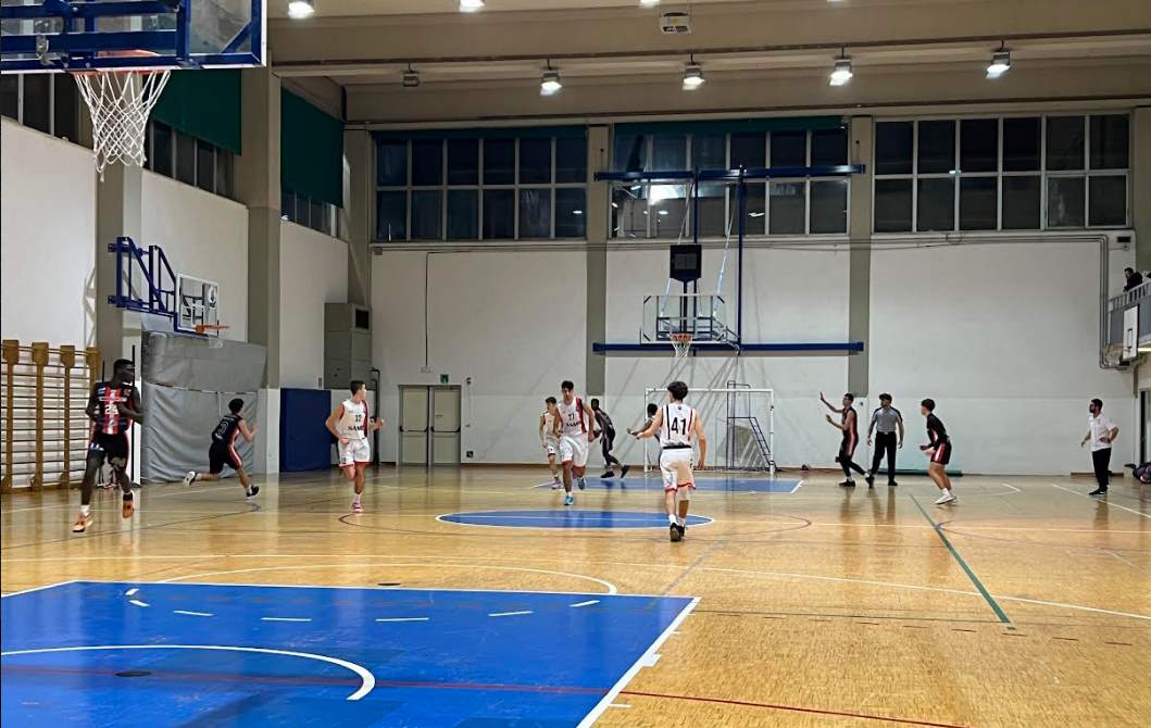 Unibasket Lanciano si aggiudica gara 1 playoff interzona contro la Samb Basket